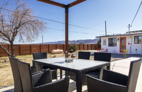 Joshua Tree Casa | 🌵 Walpi Ranch - Joshua Tree Getaway w/ Hot Tub, Fire Pit and BBQ! 🌵