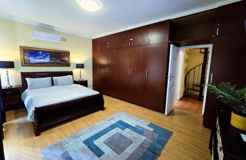 Trawal Casa | Walters Lane Luxury Accommodation main house - No loadshedding