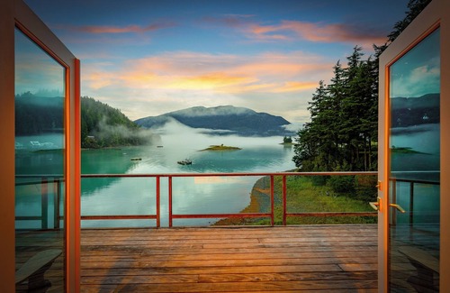Juneau Casa | Wander Alaska Glacier