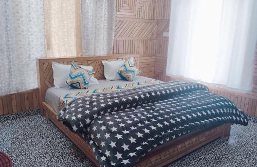 Manali Hotel | Wander Vale