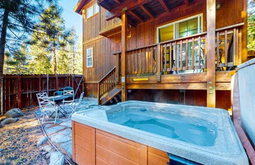 Kings Beach Casa | Wanderlust Cabin