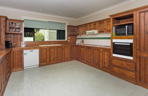 Echuca Casa | Wandew - Echuca central. 4 habitaciones, 2 baños, admite mascotas + Wifi