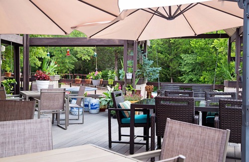Oklahoma City Casa | WangShi China Palace Bed & Breakfast/Inn