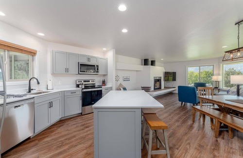 Wapato Point Condominio | Wapato Point Condo with Resort Amenities! 2bed/2bath, ground floor w/washer, unit 635