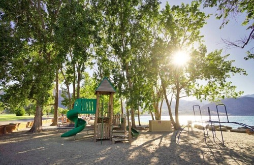 Manson Complejo | Wapato Point Resort - Ground floor 3 bedroom on the Lake!
