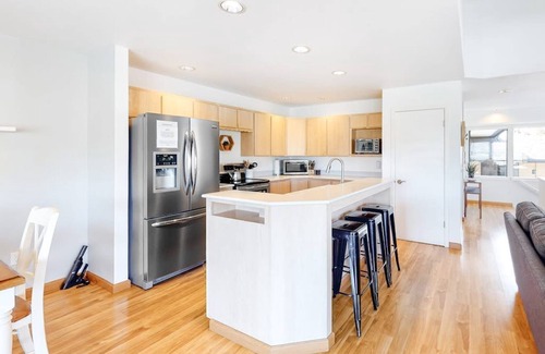 Wapato Point Casa | Wapato Point Resort home with hot tub and views