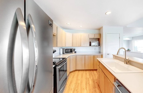 Wapato Point Casa | Wapato Point Resort home with hot tub and views