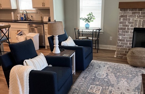 Auburn Casa | War Eagle Hideaway! 2.5 miles from Stadium, 2 mi from I85, 3 bd, 2bth, sleeps 8