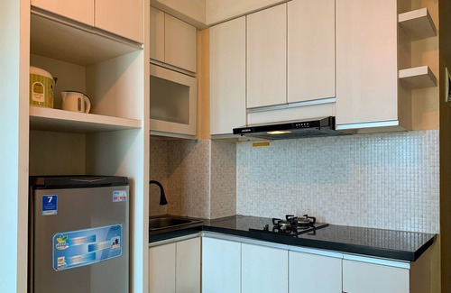 Kayu Putih Apartamento | Warm And Cozy 2Br At Tifolia Apartment