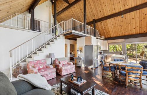 Kelseyville Casa | Warm and Cozy Mountain and Lake View Haven cottage