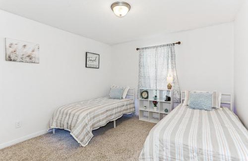 Florida Panhandle Casa | Warm and Inviting 4BR Home, Perfect for Families