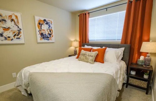 Southeast Salem Apartamento | Warm and inviting atmosphere, walking distance to Downtown and H - Longer stays