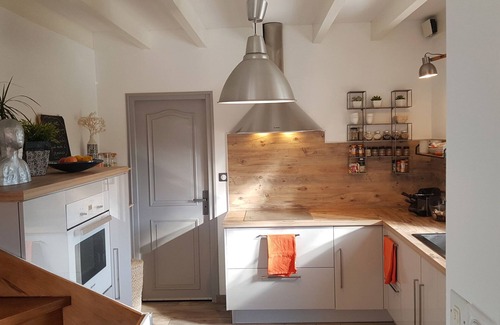 Apprieu Casa | Casa cálida, atípica y tranquila a 4 km del lago Charavines / Paladru