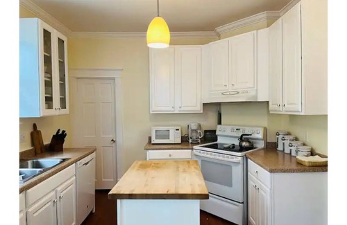 Chaska Casa | Warm, Charming and Cozy Turn of the Century Home