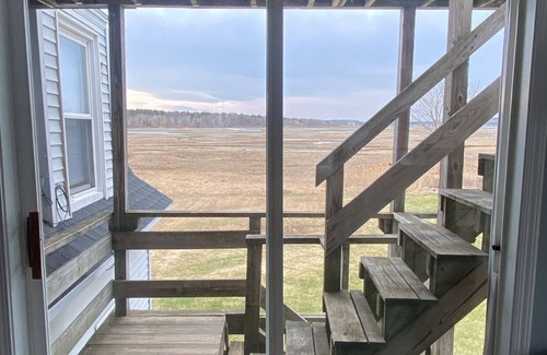 Pine Point Apartamento | Warm Coastal Retreat: Your Maine Escape Awaits - 1 block from the beach!