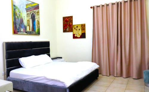 Old Dubai Casa | Warm & Cozy Studio Apartment