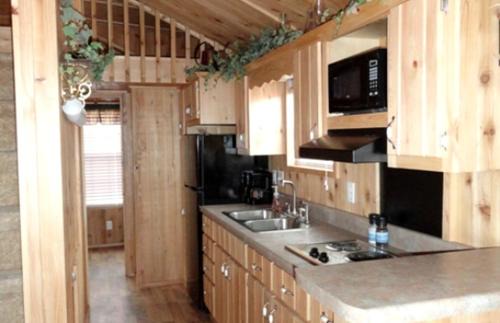 Sundance Casa | Warm Family Cabin for an Exciting Vacation in Northeastern Wyoming