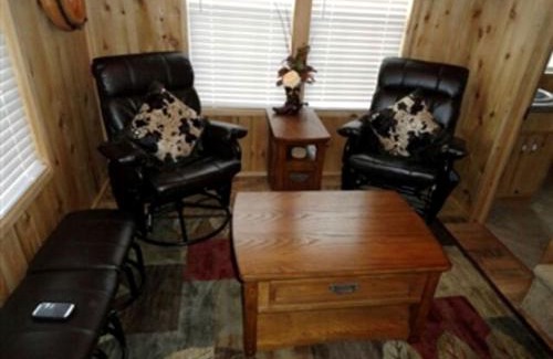 Sundance Casa | Warm Family Cabin for an Exciting Vacation in Northeastern Wyoming