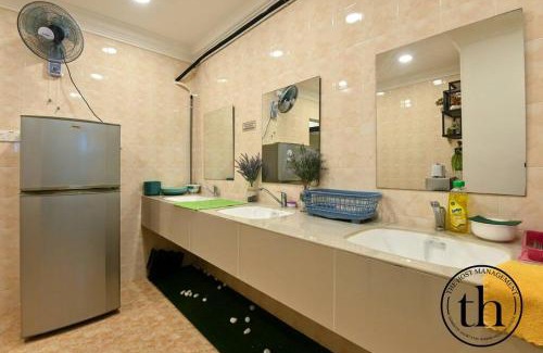 Kampung Alor Akar Casa | Warm House Alor Akar Linked House 6BR-15pax
