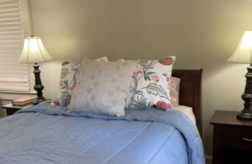 Chapel Hill Casa | Warm, inviting house and neighborhood, plus dogs love our fenced-in back yard.