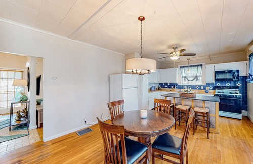 Colchester Casa | Warm & inviting retreat with a full kitchen, gas fireplace, & furnished patio