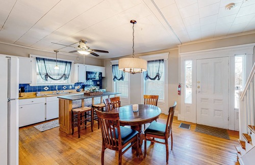 Colchester Casa | Warm & inviting retreat with a full kitchen, gas fireplace, & furnished patio