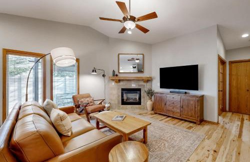 Southeast Boise Casa | Warm & Inviting
