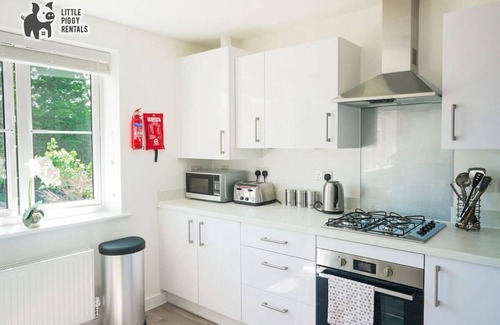 Peterborough Apartamento | Warm Modern Flat | 2x Parking | Wi-Fi | Smart TV
