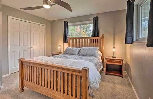 Rothschild Casa | Warm Mosinee Home w/ Patio, Fire Pit & Grills