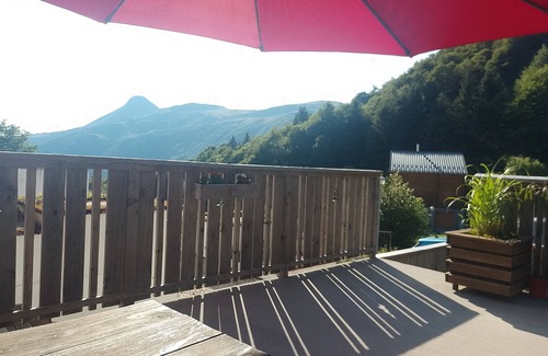 Saint-Jacques-des-Blats Apartamento | Beautiful apartment for 8 at the foot of the piste