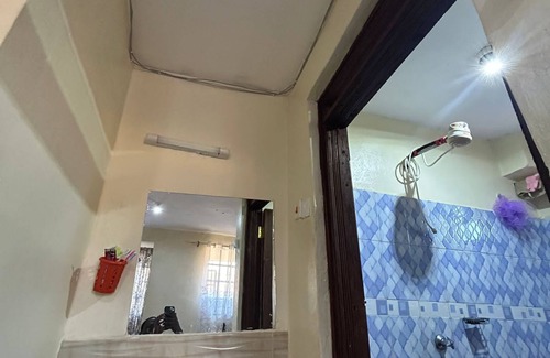Kitui Apartamento | Warm Studio Apartment Kitui Town with Patio.