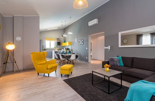 Jursici Villa | Villa cálida, soleada, privada y familiar.