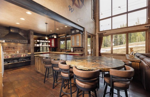 Copper Mountain Casa | Warming Hut: visita virtual, verdadero ski-in / out, bañera de hidromasaje, video wall, mesa de billar