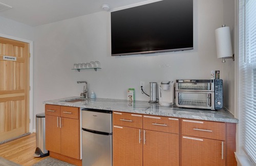 Cary Apartamento | Warren Studio @ Greenwood Forest