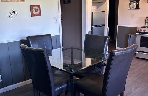 North Randall Casa | Warrensville Hts. Welcome Inn 2 bedrooms 1sofa bed