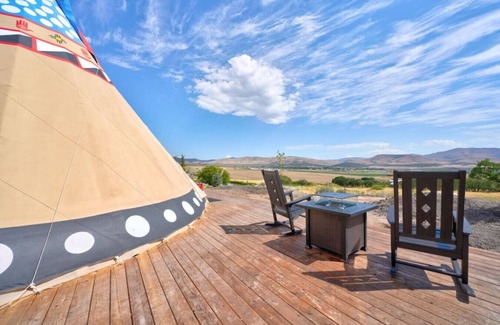 Mount Pleasant Alquiler De RV | Warrior's Lodge · Glamping Teepee Mtn Escape King Bed & Private Bath