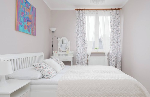 Bialoleka Apartamento | Warsaw Apartment With Parking by Renters