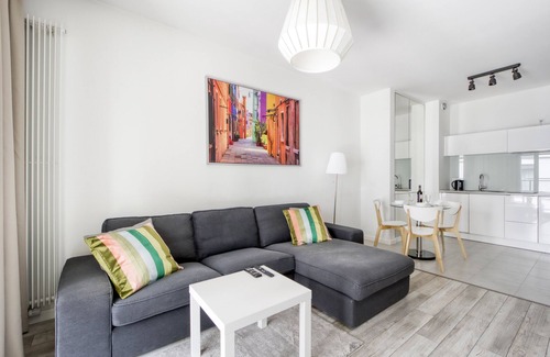 Mirow Apartamento | Warsaw Night Apartments MennicaResidence