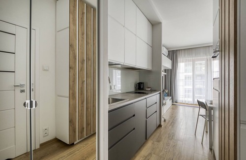 Mirow Apartamento | Warsaw Night Apartments MennicaResidence