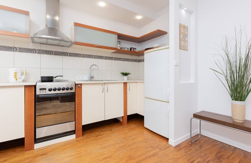 Rakowiec Apartamento | Warsaw Ochota Korotyńskiego by Renters