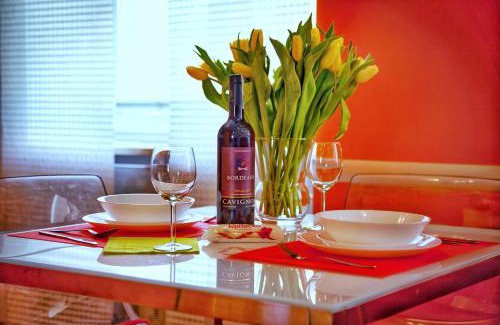 Mirow Apartamento | Warsaw Royal Stay Aleja Jana Pawła II