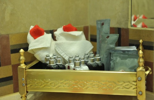 Ain Al Mraiseh Hotel | Warwick Palm Beach Hotel