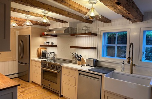 Marble Dale Casa | Washington, CT Jewel! Charming Main House with separate Cottage