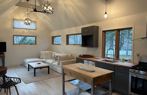 Marble Dale Casa | Washington, CT Jewel! Charming Main House with separate Cottage