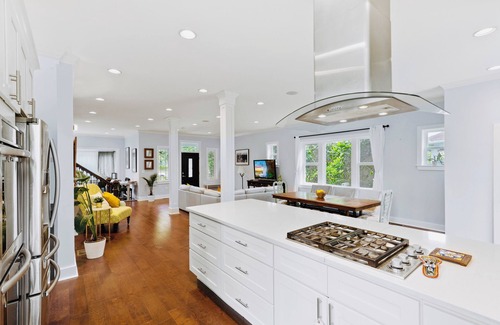 Takoma Casa | Washington DC Retreat! Elegant, Sunlit, Renovated Open-Plan Home