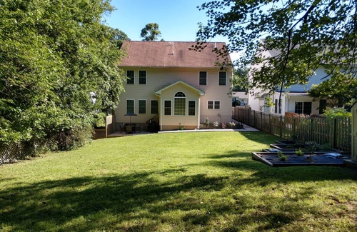 White Oak Casa | Suburbio de Washington DC con bastante vecindario a solo un tiro de piedra de todo