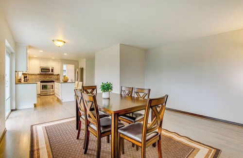 Marysville Casa | Washington Retreat w/ Yard - Near Seattle!