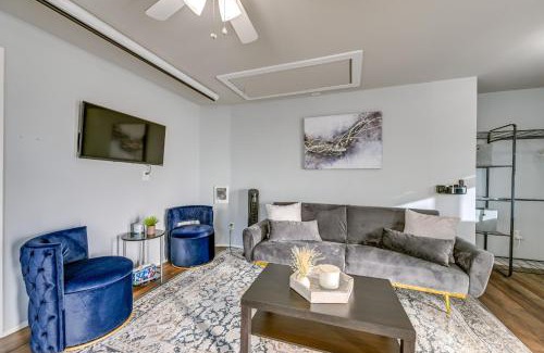 Des Moines Apartamento | Washington Vacation Rental Near Seattle and Tacoma