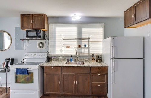 Des Moines Apartamento | Washington Vacation Rental Near Seattle & Tacoma
