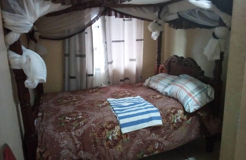 Isiolo Casa | Waso Central Emporium Lodge